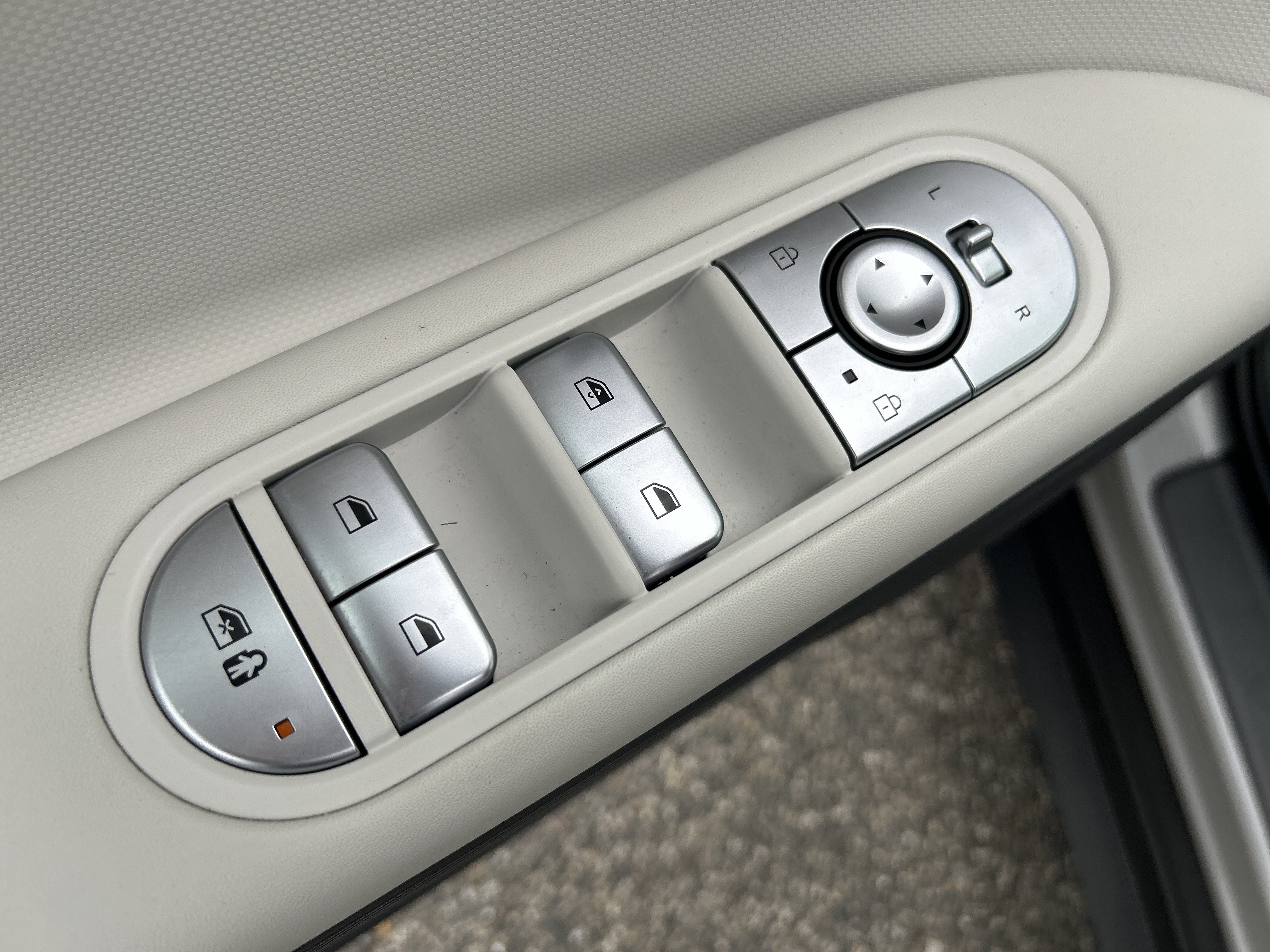 Certified 2024 Hyundai Ioniq 5 SE AWD/4WD image 20