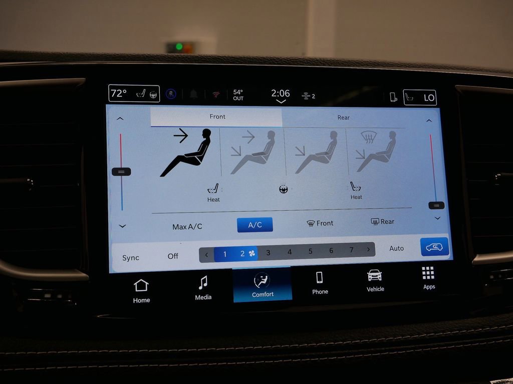 New 2026 Chrysler Pacifica Select AWD/4WD image 42