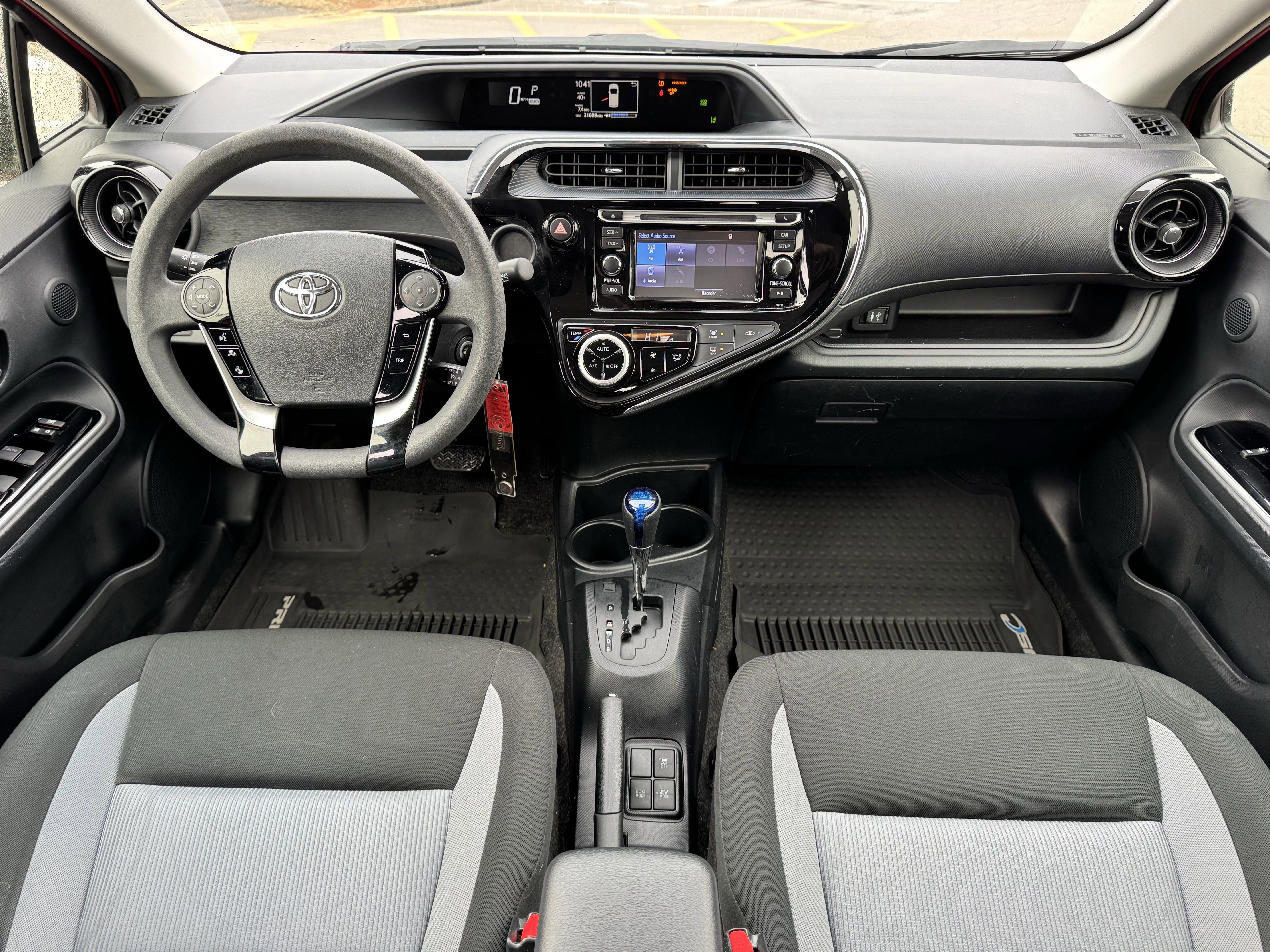 Used 2019 Toyota Prius C image 22