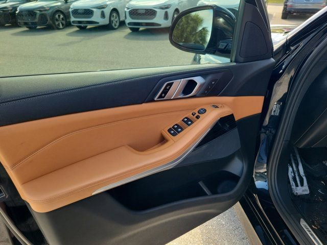 Used 2021 BMW X5 sDrive40i w/ M Sport Package RWD image 20