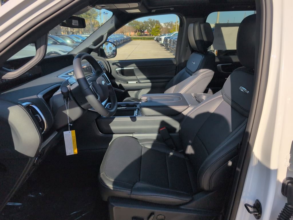 New 2026 Ford Expedition Platinum w/ Stealth Appearance Package image 5