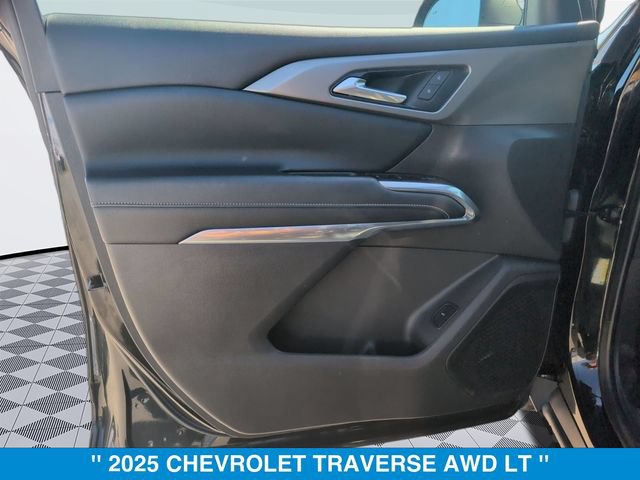 Used 2025 Chevrolet Traverse LT w/ Sun and Wheel Package AWD/4WD image 10