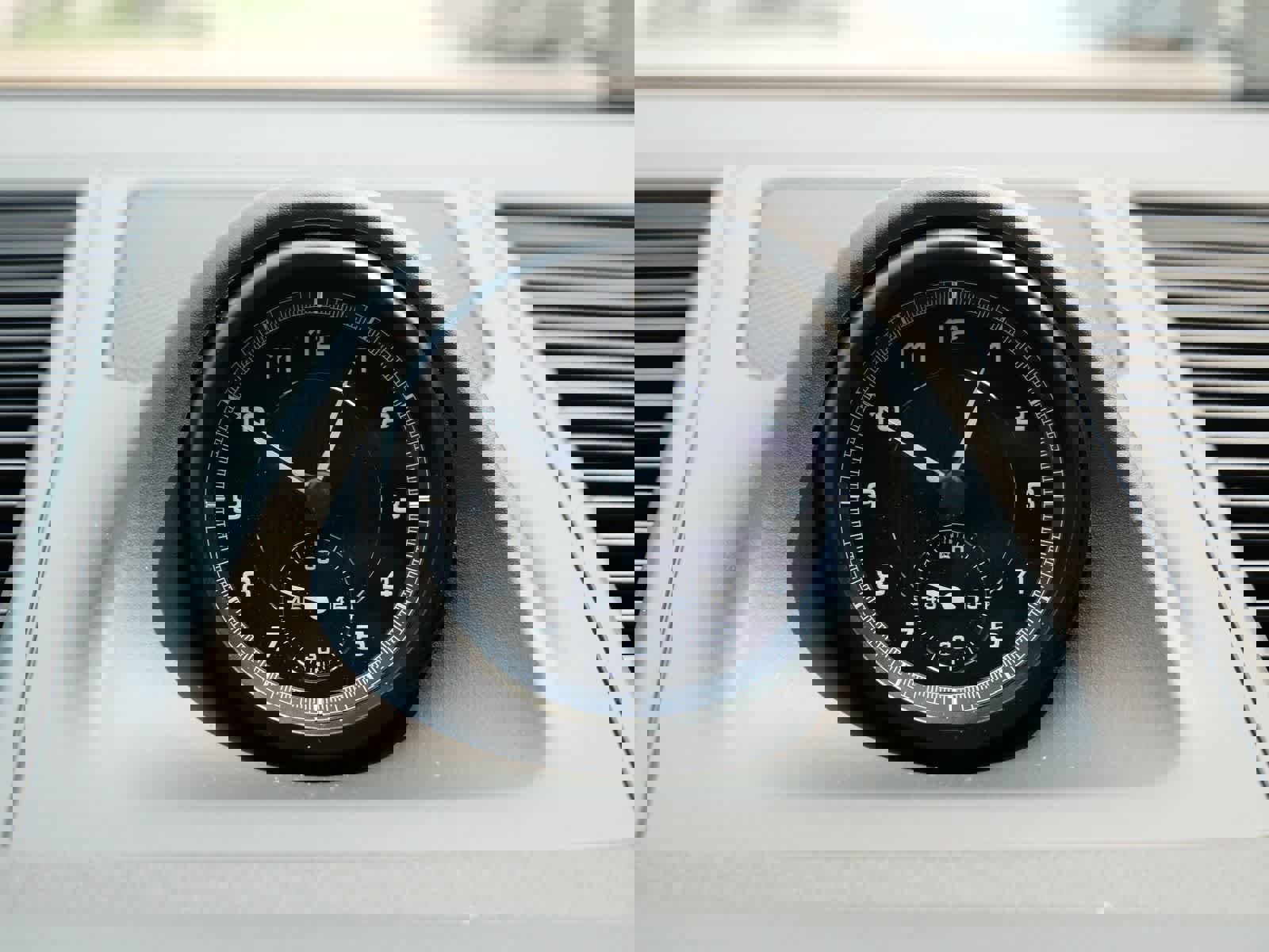 New 2025 Porsche Macan image 15