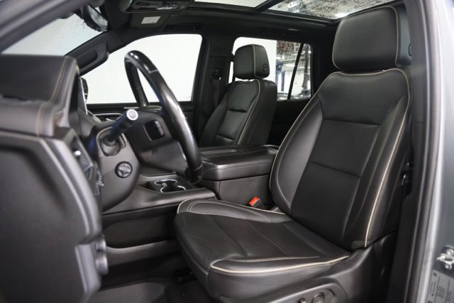 Used 2023 Chevrolet Tahoe Premier w/ Premium Package 2 AWD/4WD image 16