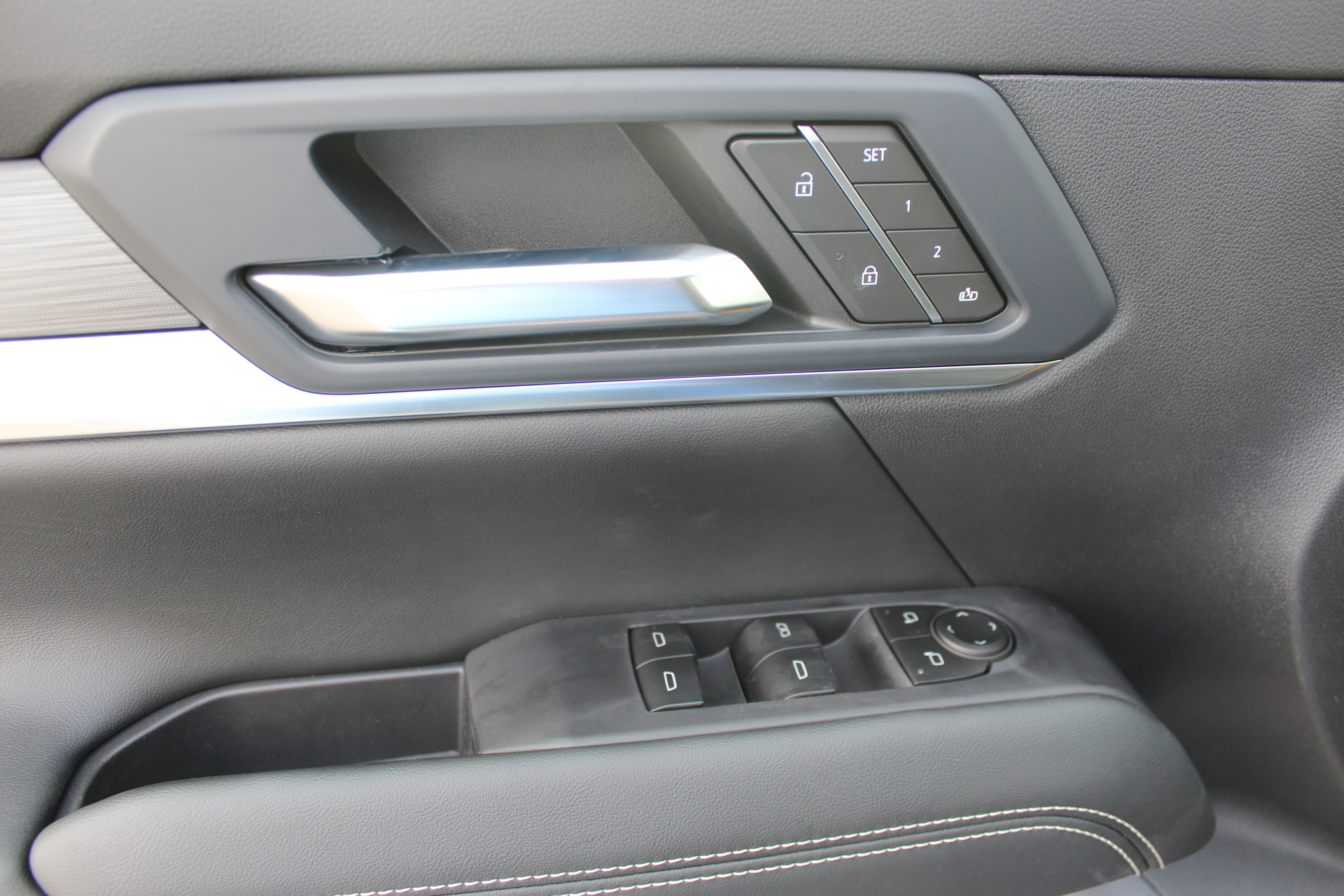 New 2025 GMC Terrain Elevation w/ Elevation Premium Package image 21