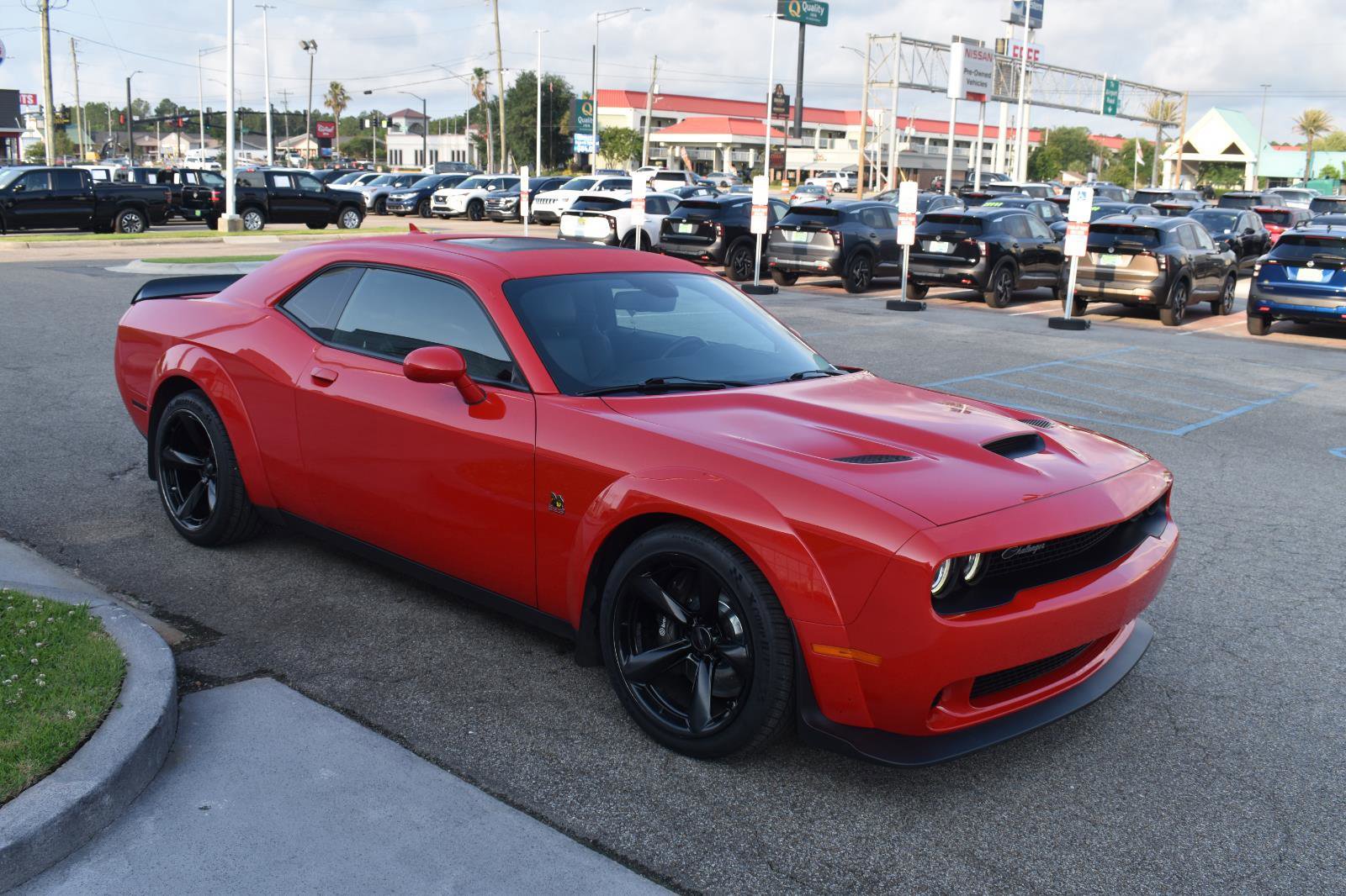 Used 2019 Dodge Challenger R/T Scat Pack w/ Widebody Package RWD image 14