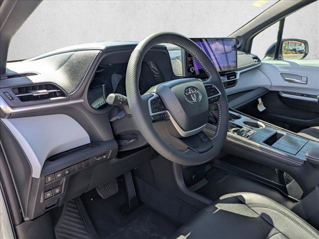 New 2026 Toyota Sienna XSE FWD image 3