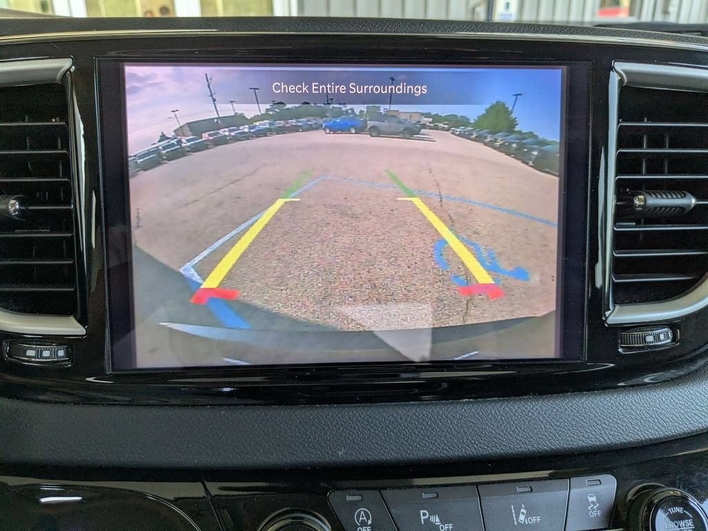 Used 2024 Chrysler Pacifica Touring-L FWD image 23