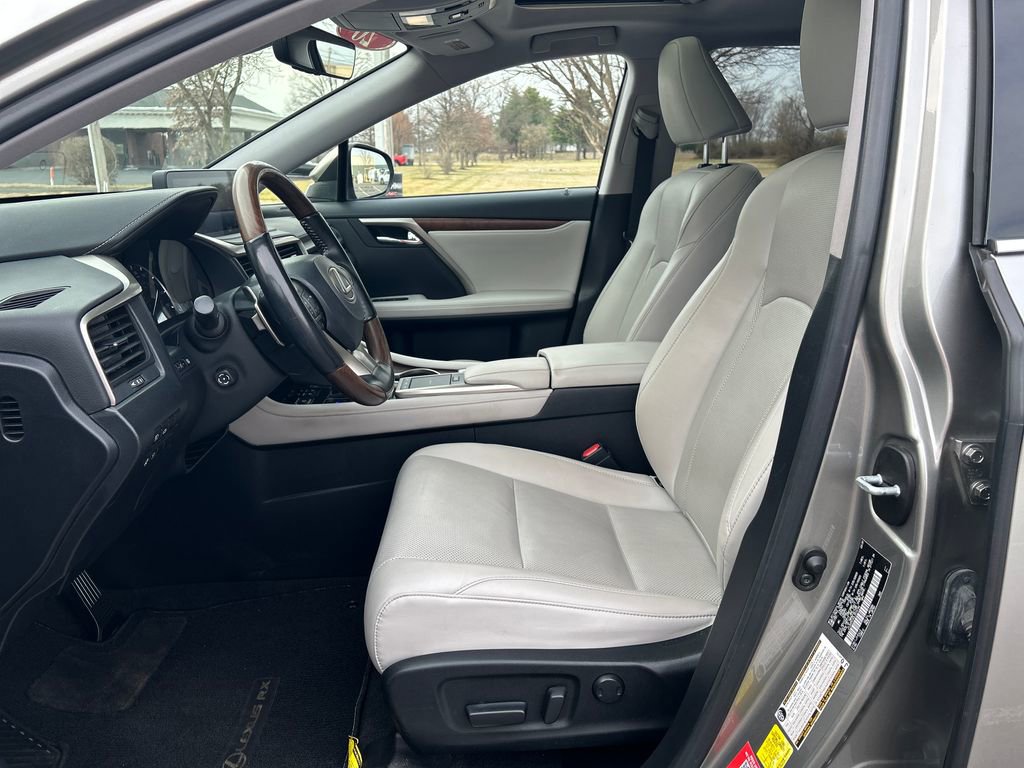 Used 2020 Lexus RX 350L FWD w/ Premium Package image 12