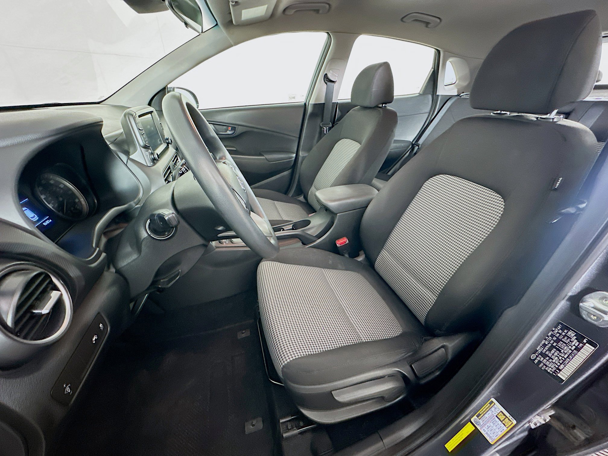 Used 2020 Hyundai Kona SE w/ Cargo Package FWD image 13