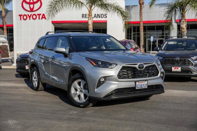 Certified 2022 Toyota Highlander LE image 1