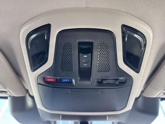 Used 2025 Subaru Outback Premium image 16