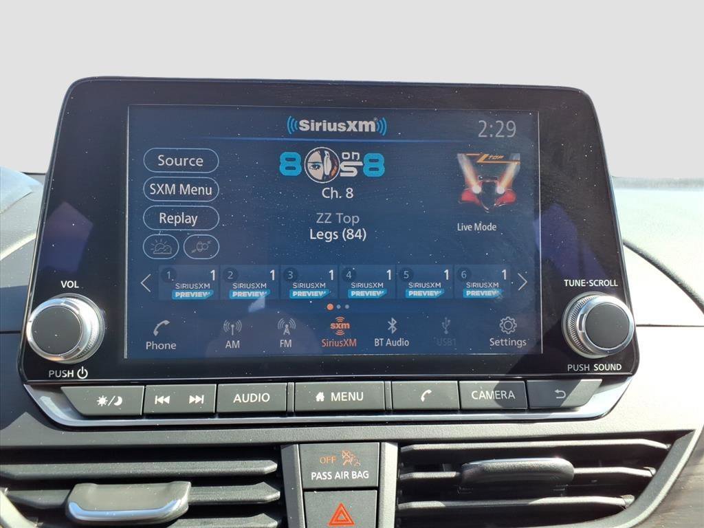 Used 2024 Nissan Altima 2.5 SV FWD image 15
