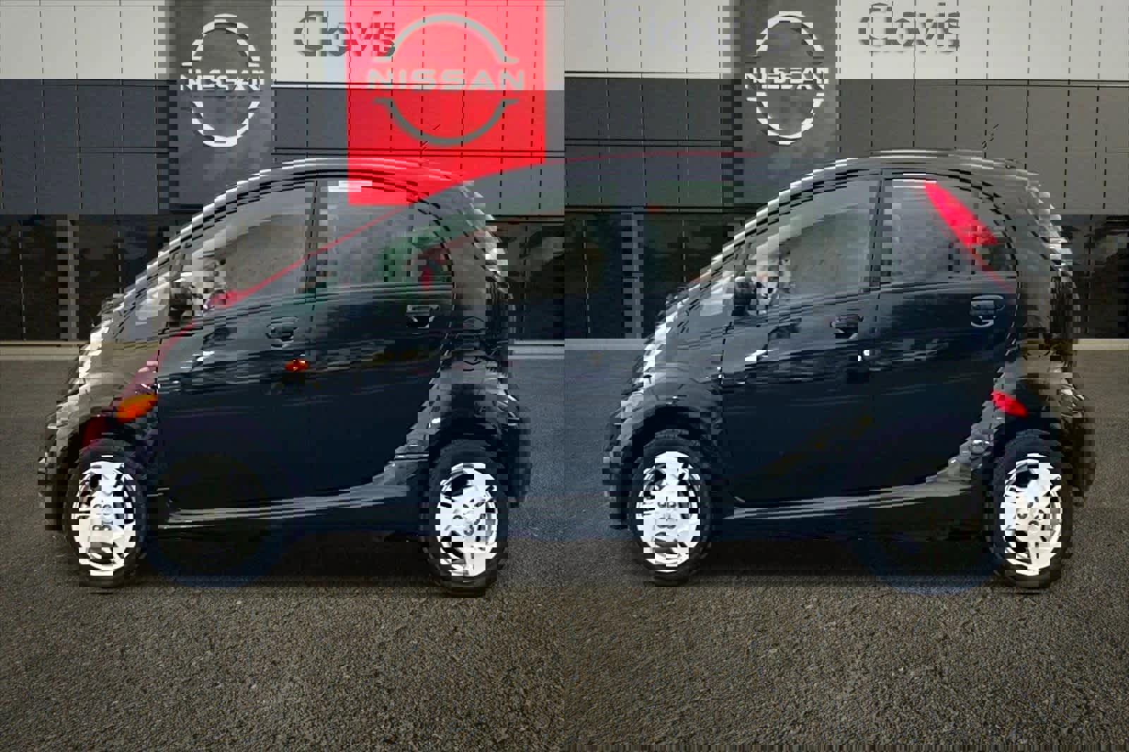 Used 2016 Mitsubishi i ES image 6