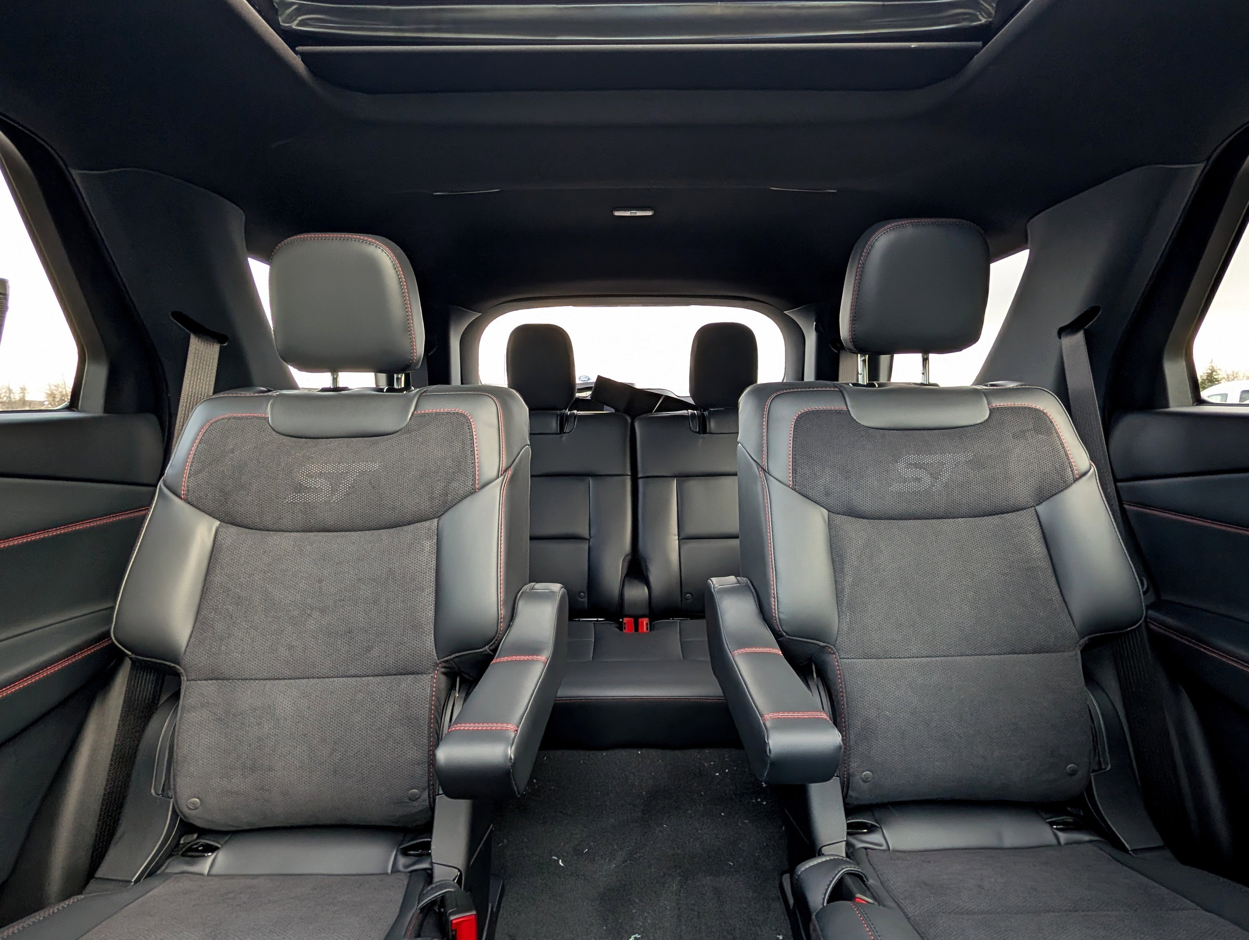 New 2026 Ford Explorer ST w/ Sun And Sound Package image 37