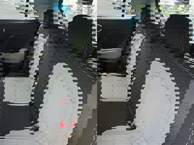 Used 2023 Hyundai Venue SEL image 23