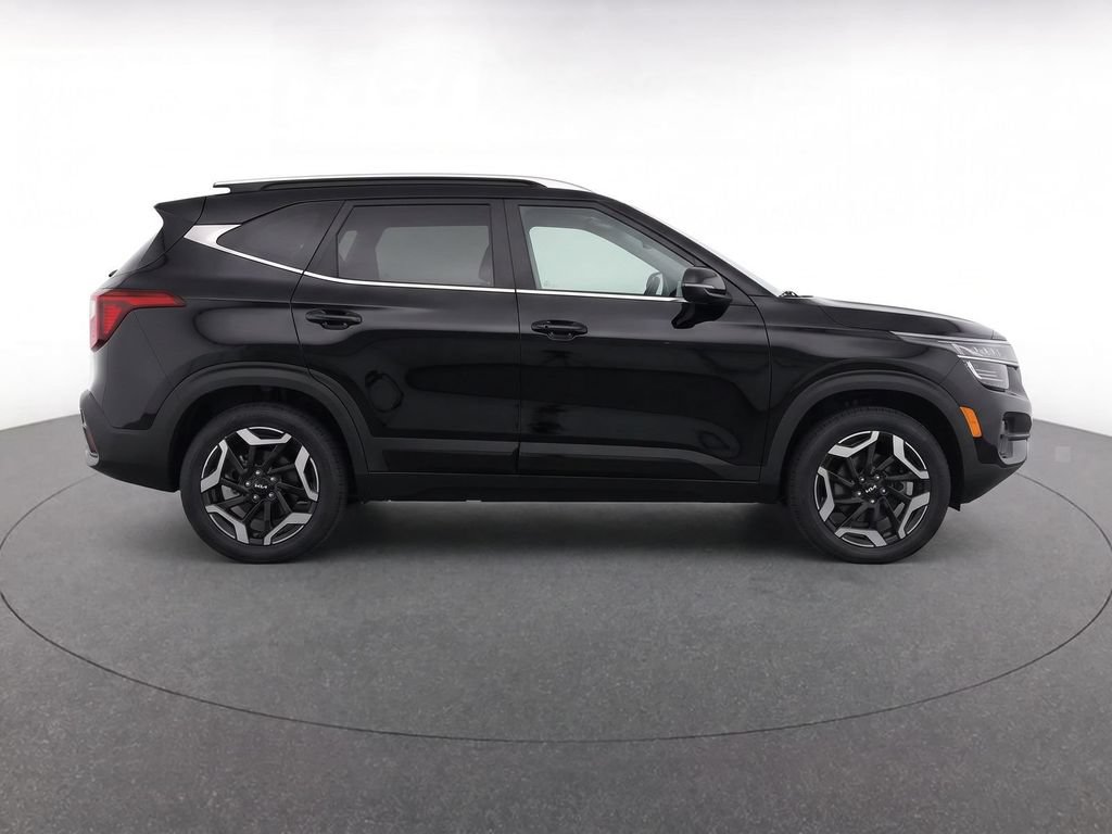 Used 2024 Kia Seltos SX w/ SX Sunroof Package AWD/4WD image 4
