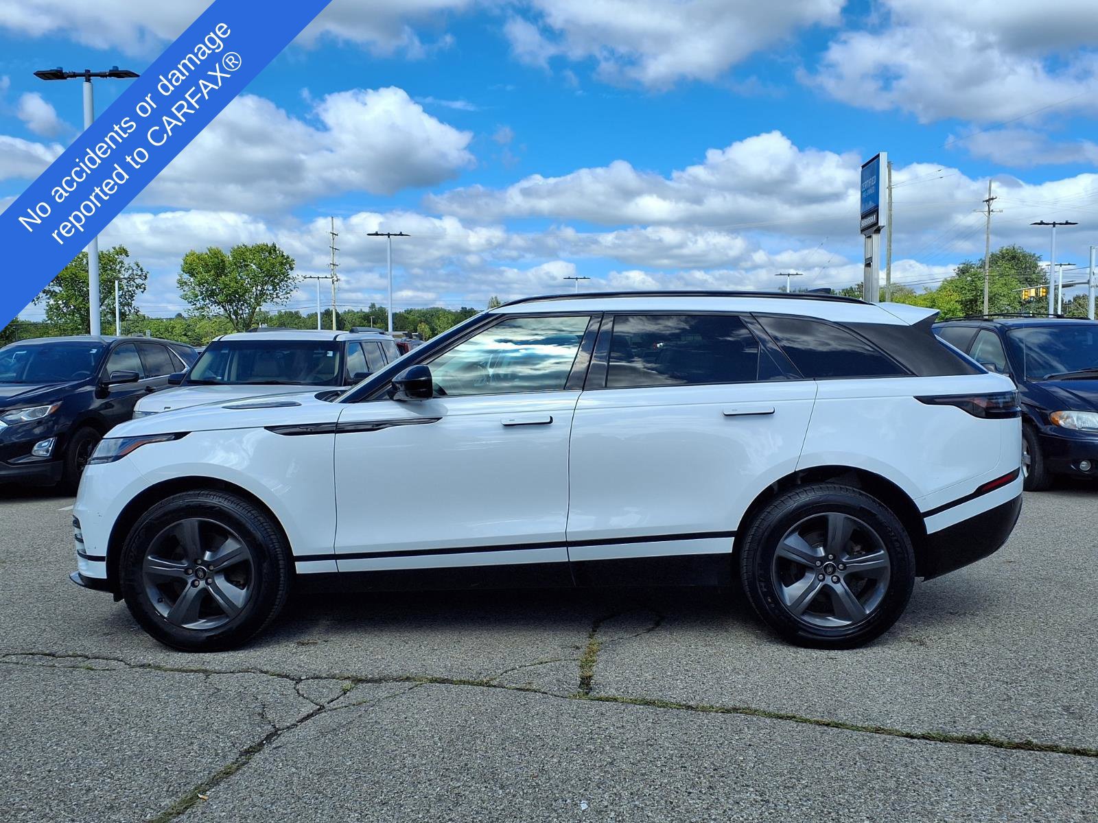 Used 2025 Land Rover Range Rover Velar Dynamic SE AWD/4WD image 8