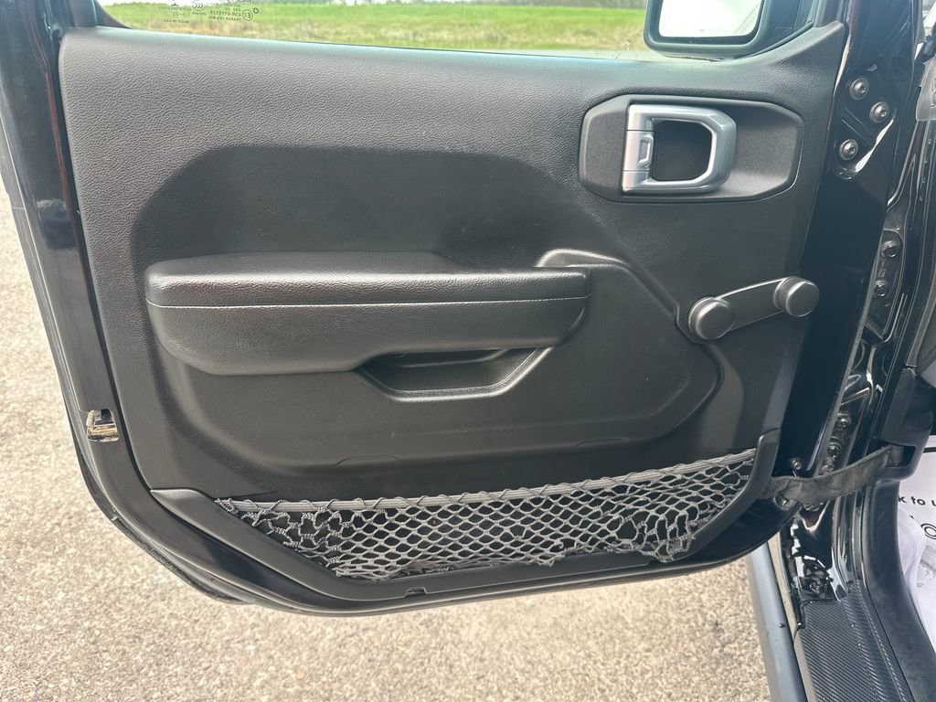 Used 2022 Jeep Gladiator Sport image 10