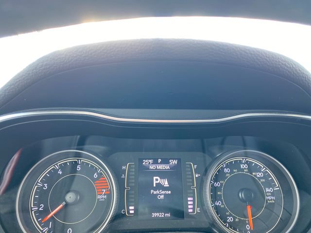 Used 2019 Jeep Cherokee Latitude Plus w/ Comfort/Convenience Group image 16