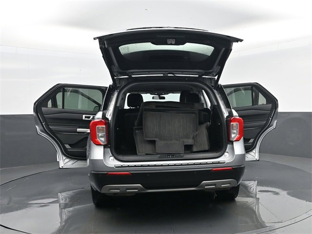 Used 2023 Ford Explorer XLT w/ Equipment Group 202A image 23