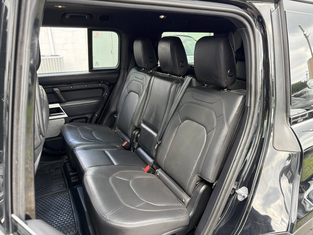 Used 2023 Land Rover Defender 130 SE AWD/4WD image 29