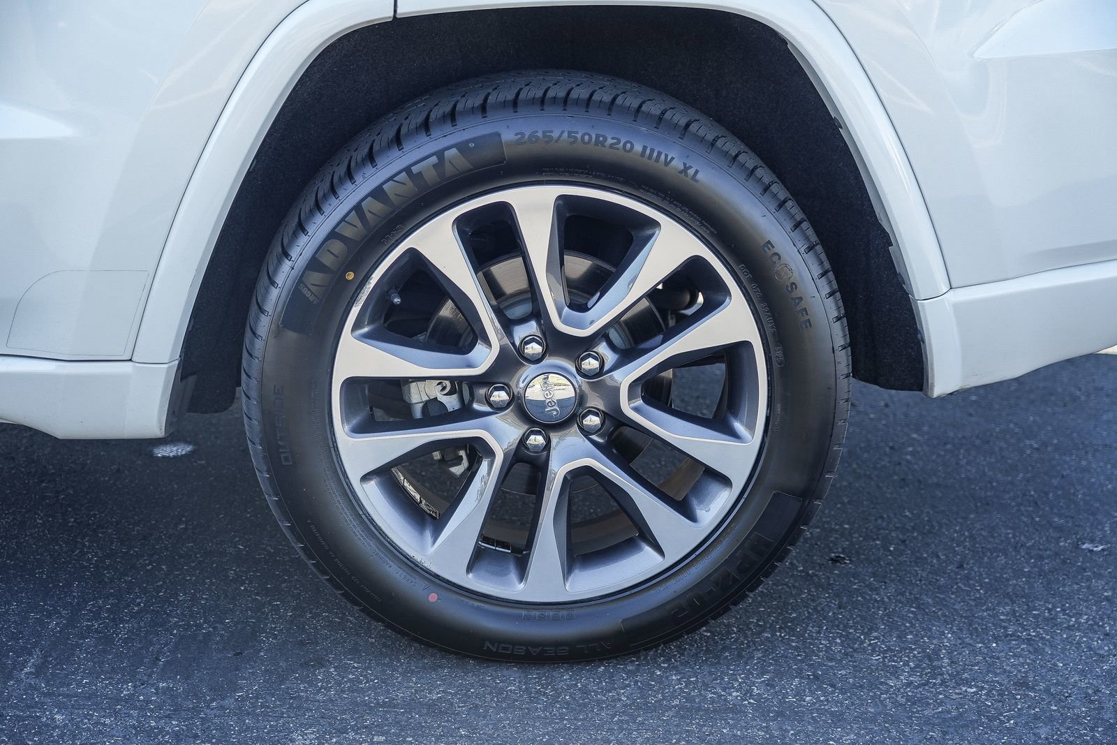 Used 2018 Jeep Grand Cherokee Overland image 11