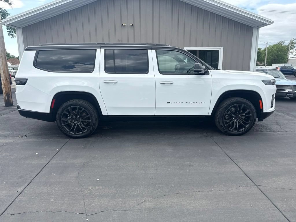 New 2026 Jeep Grand Wagoneer L Summit AWD/4WD image 2