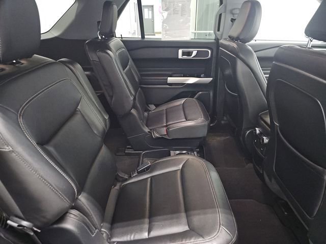 Used 2020 Ford Explorer XLT w/ Equipment Group 202A image 30