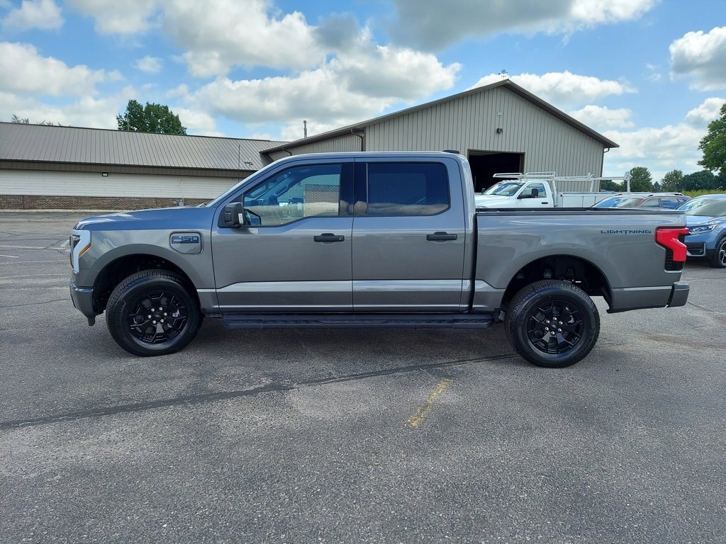 Used 2025 Ford F150 Lightning XLT w/ Max Trailer Tow Package image 16
