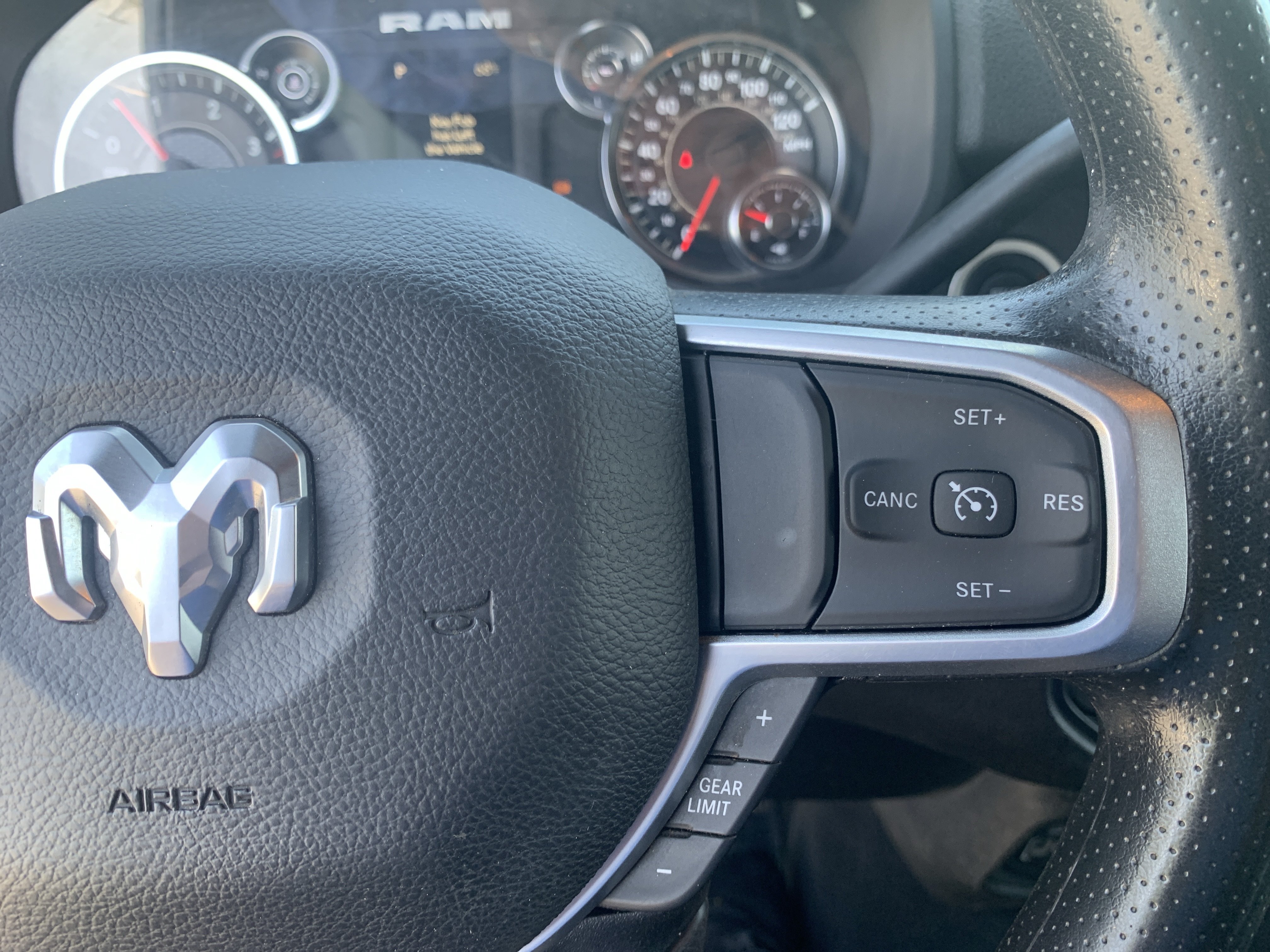 Used 2024 RAM 3500 SLT w/ Quick Order Package 2YG SLT AWD/4WD image 20