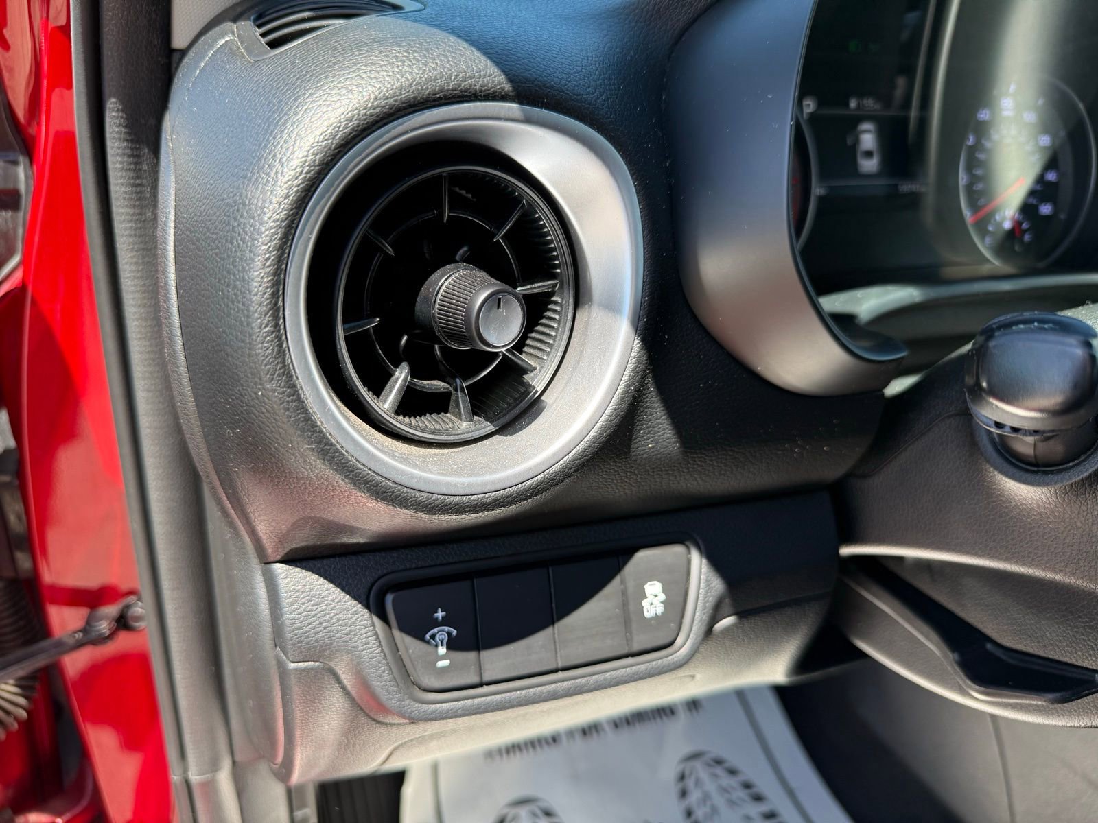 Used 2024 Kia Forte LXS FWD image 13