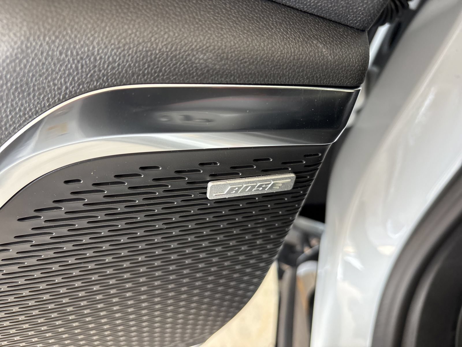 New 2026 Chevrolet Traverse RS w/ LPO, Floor Liner Package FWD image 14