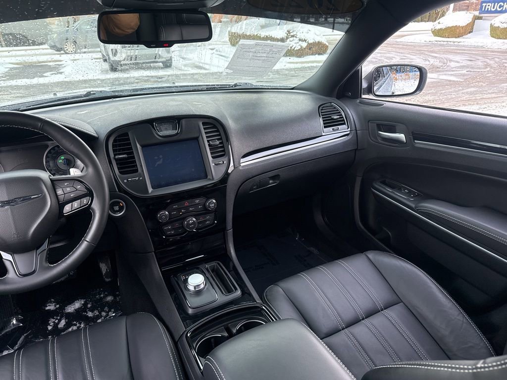 Used 2022 Chrysler 300 S w/ Safetytec Plus Group image 20