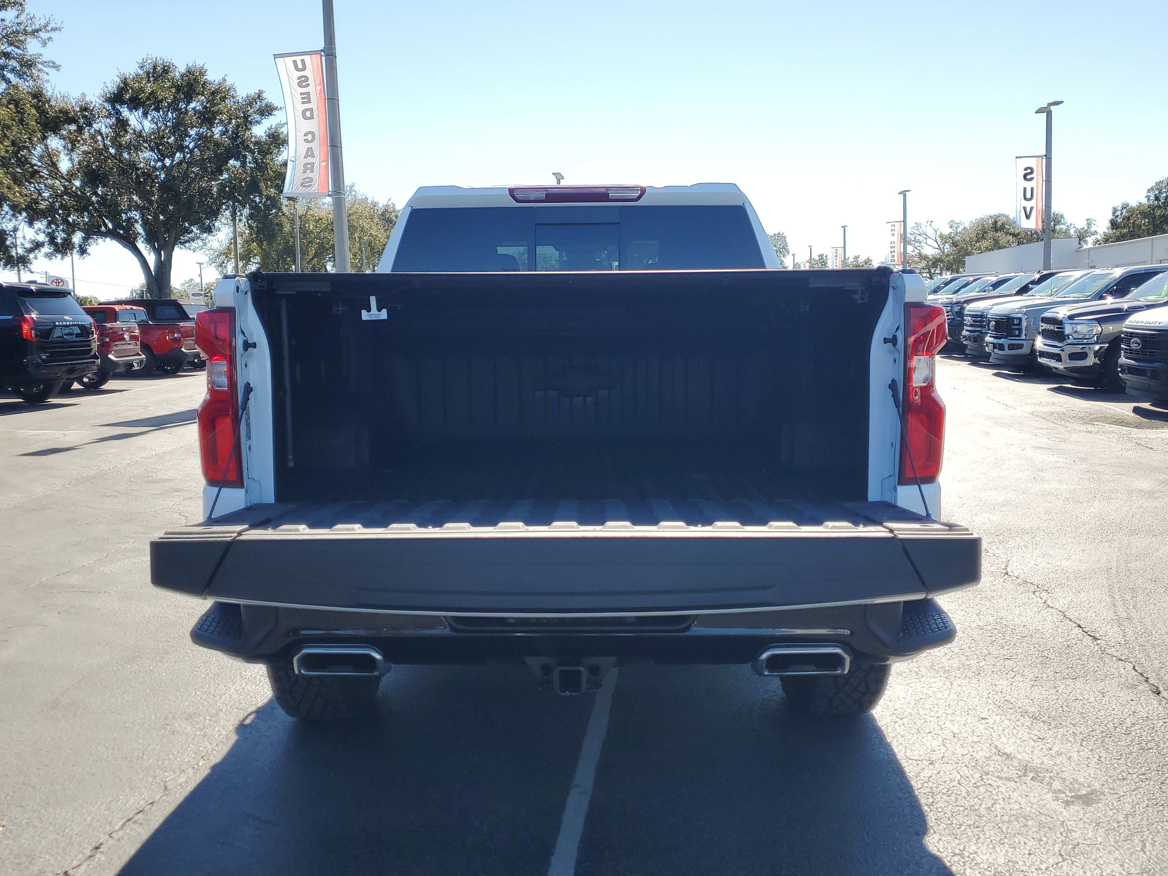 Used 2024 Chevrolet Silverado 1500 LT Trail Boss w/ Convenience Package II image 11