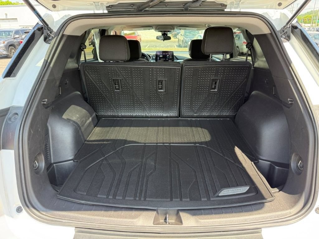 Used 2024 Chevrolet Blazer LT w/ Redline Edition FWD image 18