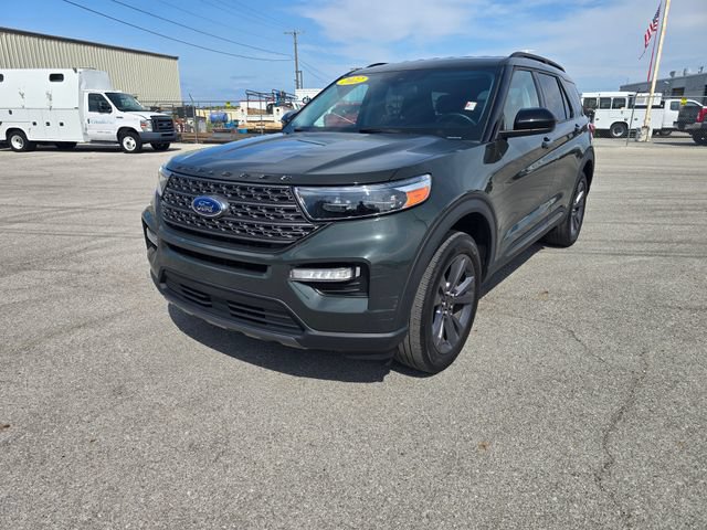 Used 2022 Ford Explorer XLT w/ Equipment Group 202A AWD/4WD image 7