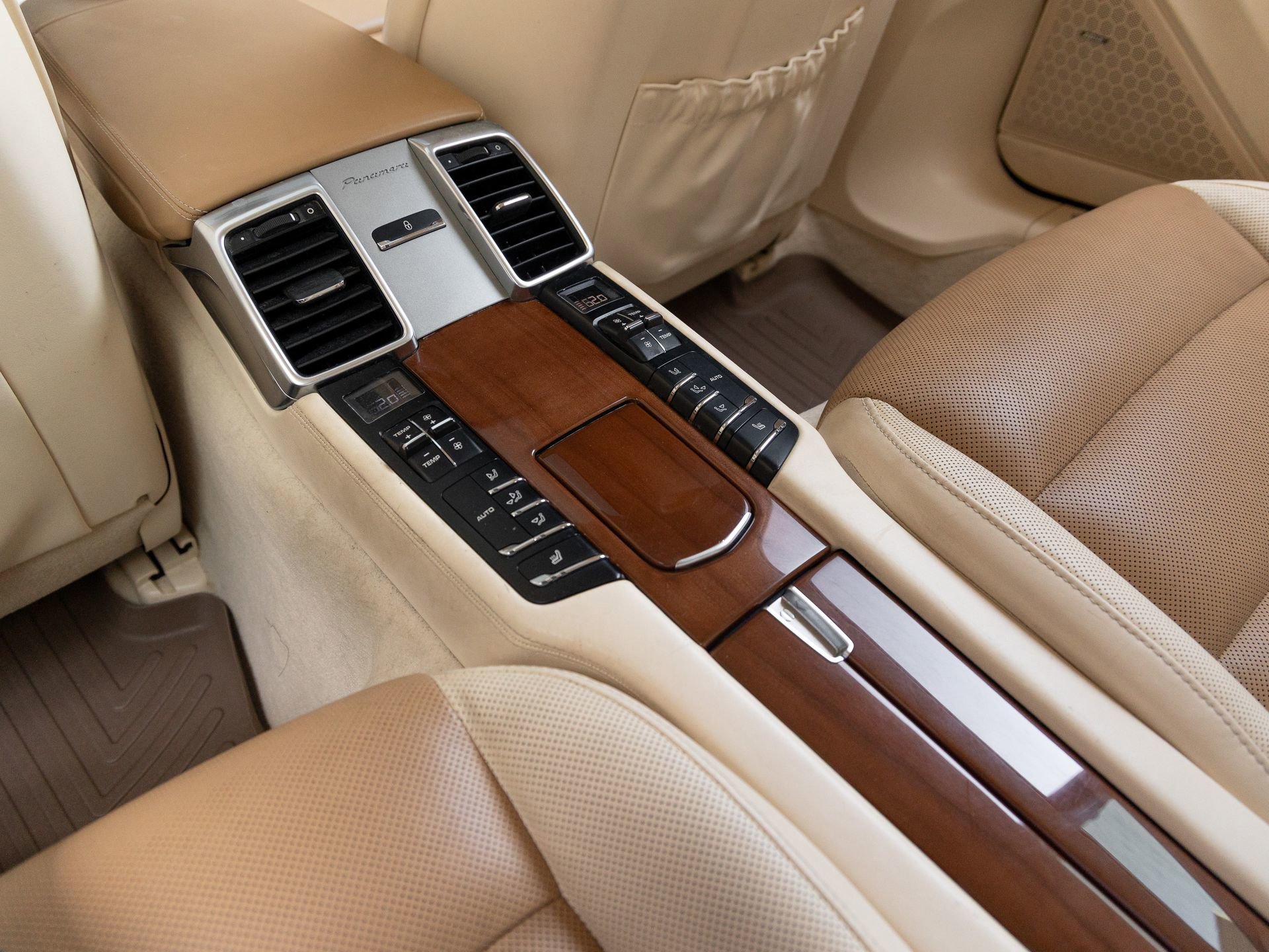 Used 2016 Porsche Panamera S RWD image 28