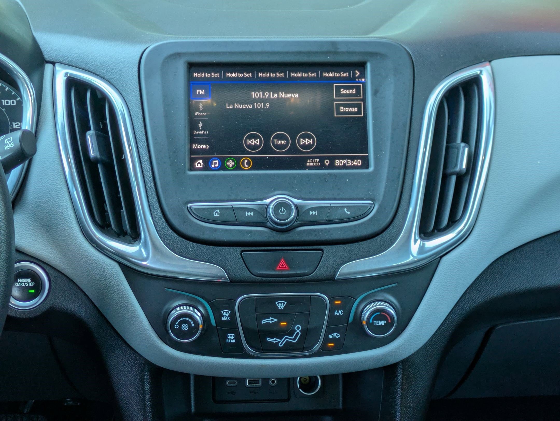 Used 2020 Chevrolet Equinox LS image 18