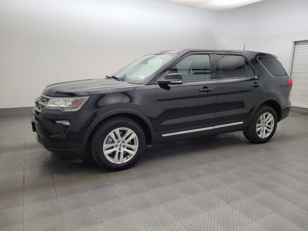 Used 2018 Ford Explorer XLT w/ Equipment Group 201A FWD image 2