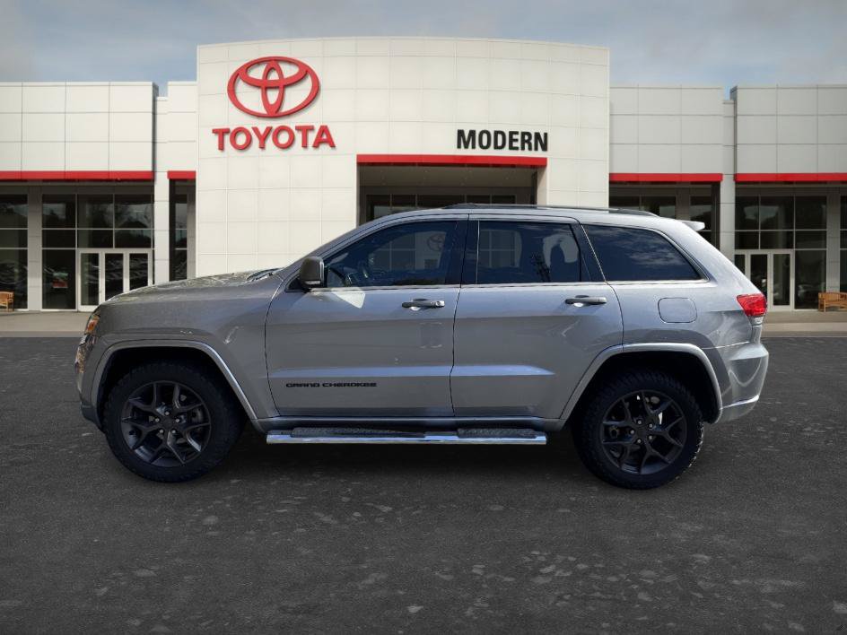 Used 2015 Jeep Grand Cherokee Overland w/ Advanced Technology Group AWD/4WD image 8