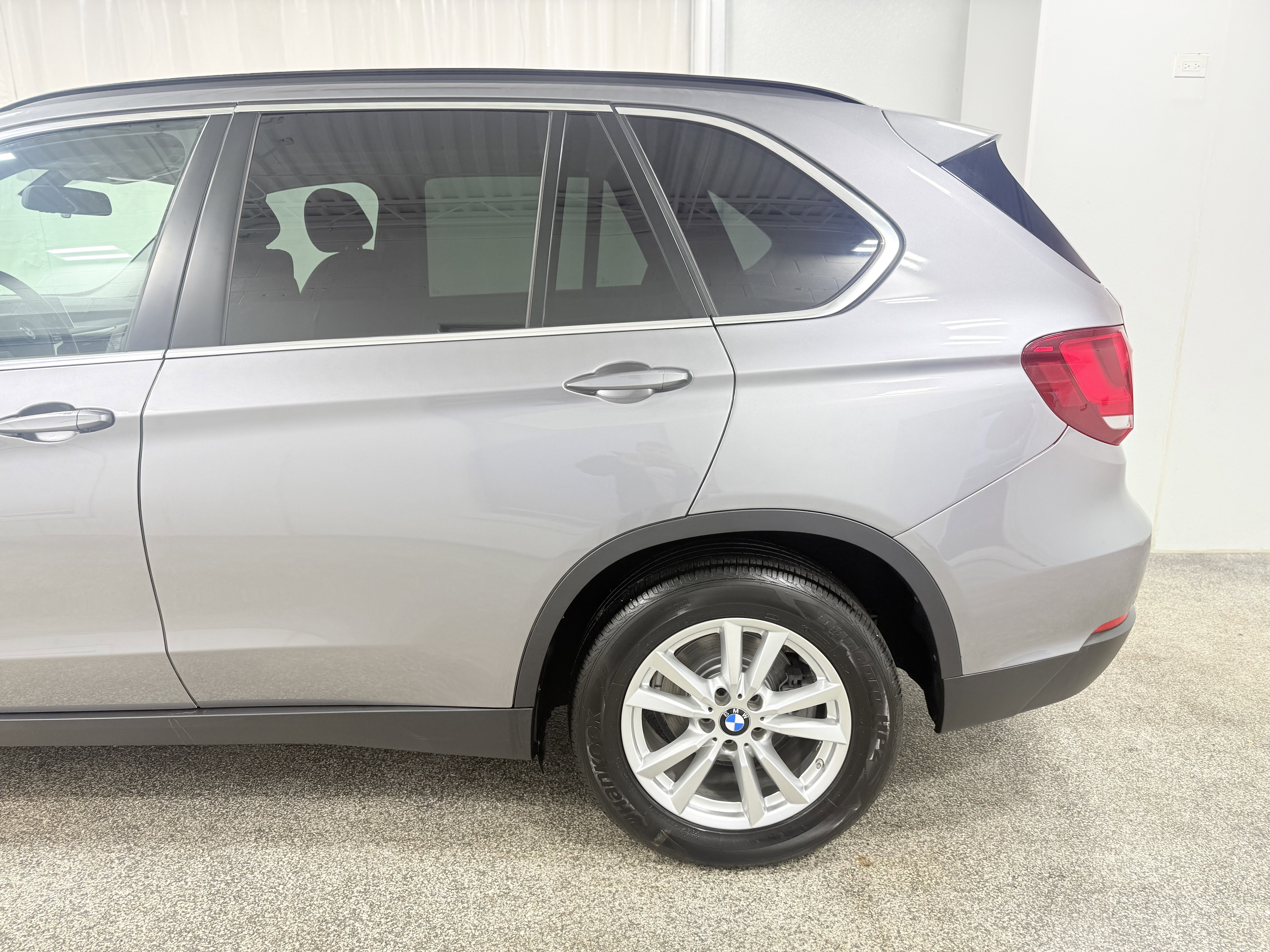 Used 2015 BMW X5 xDrive35d image 5