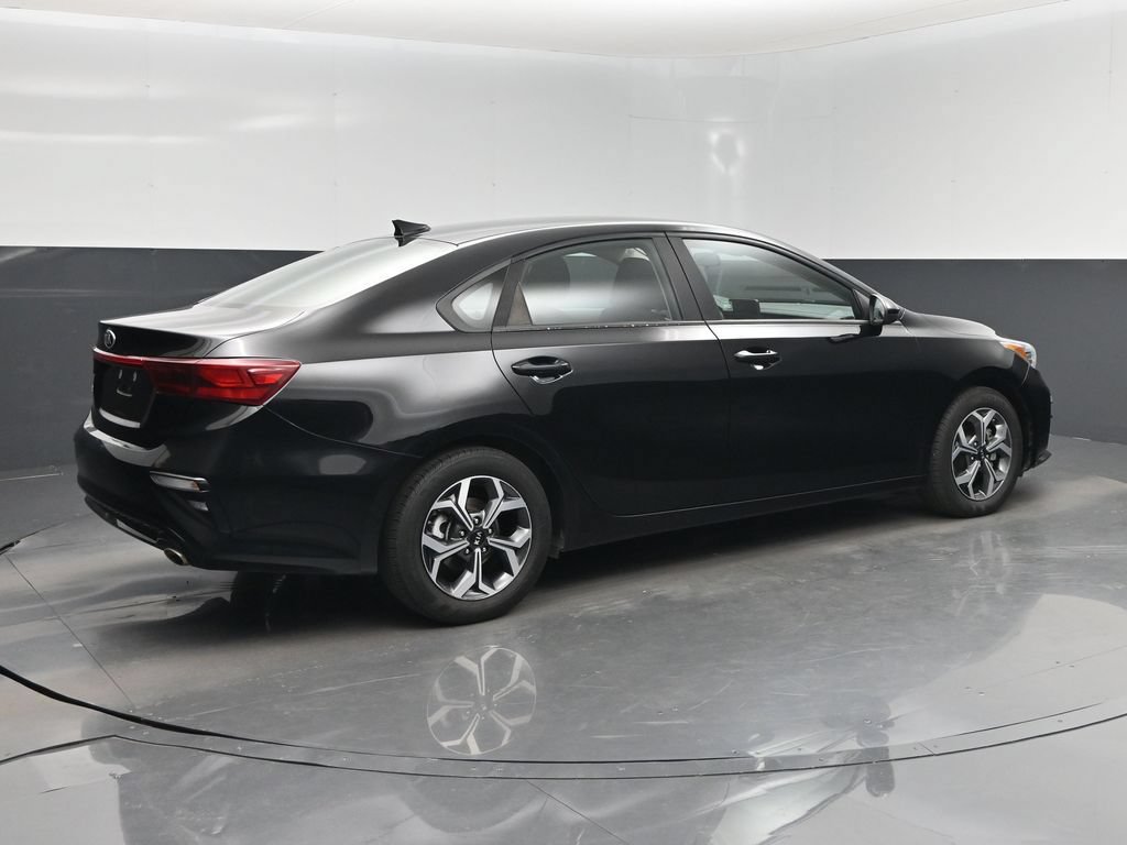 Used 2020 Kia Forte LXS FWD image 3