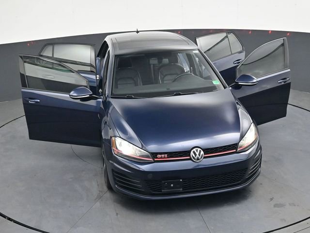 Used 2017 Volkswagen GTI SE FWD image 39