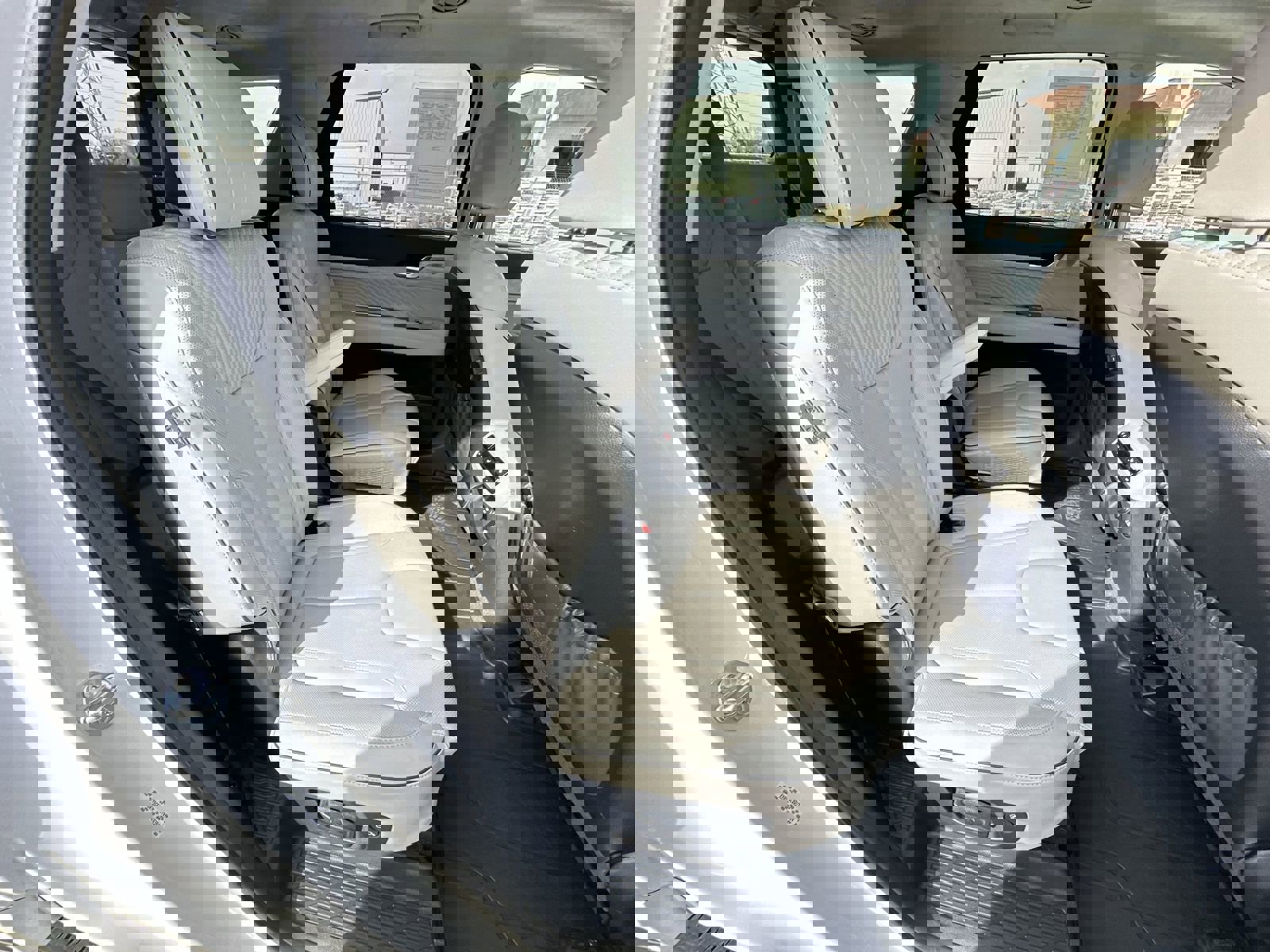 Used 2024 Hyundai Palisade Calligraphy image 28