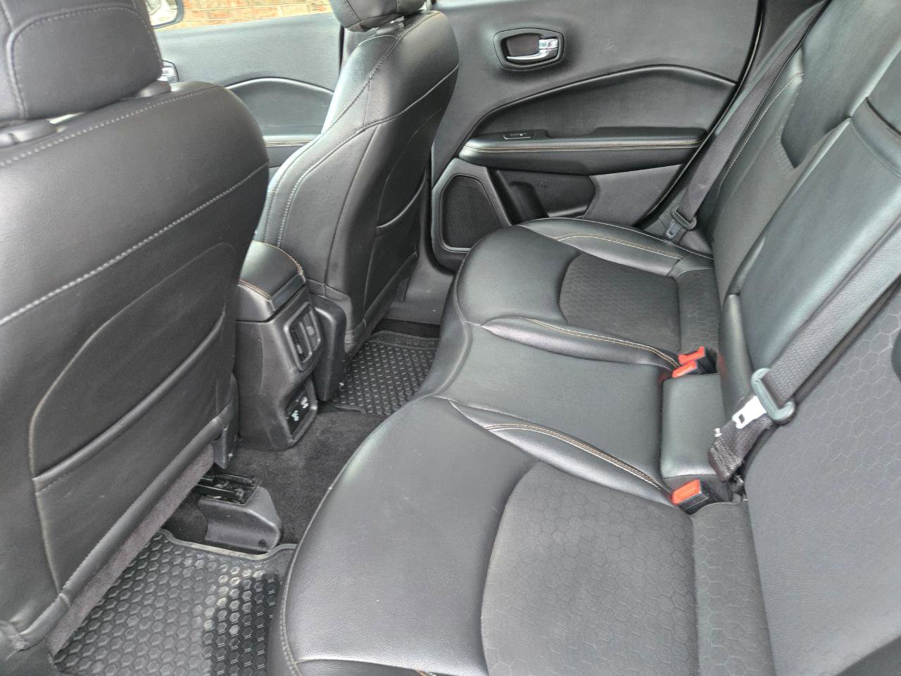 Used 2019 Jeep Compass Latitude w/ Popular Equipment Group image 21