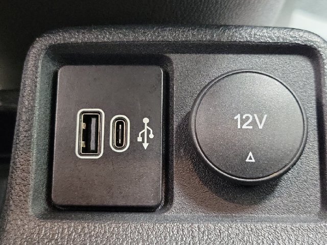 Used 2023 Ford Transit Connect XLT FWD image 27