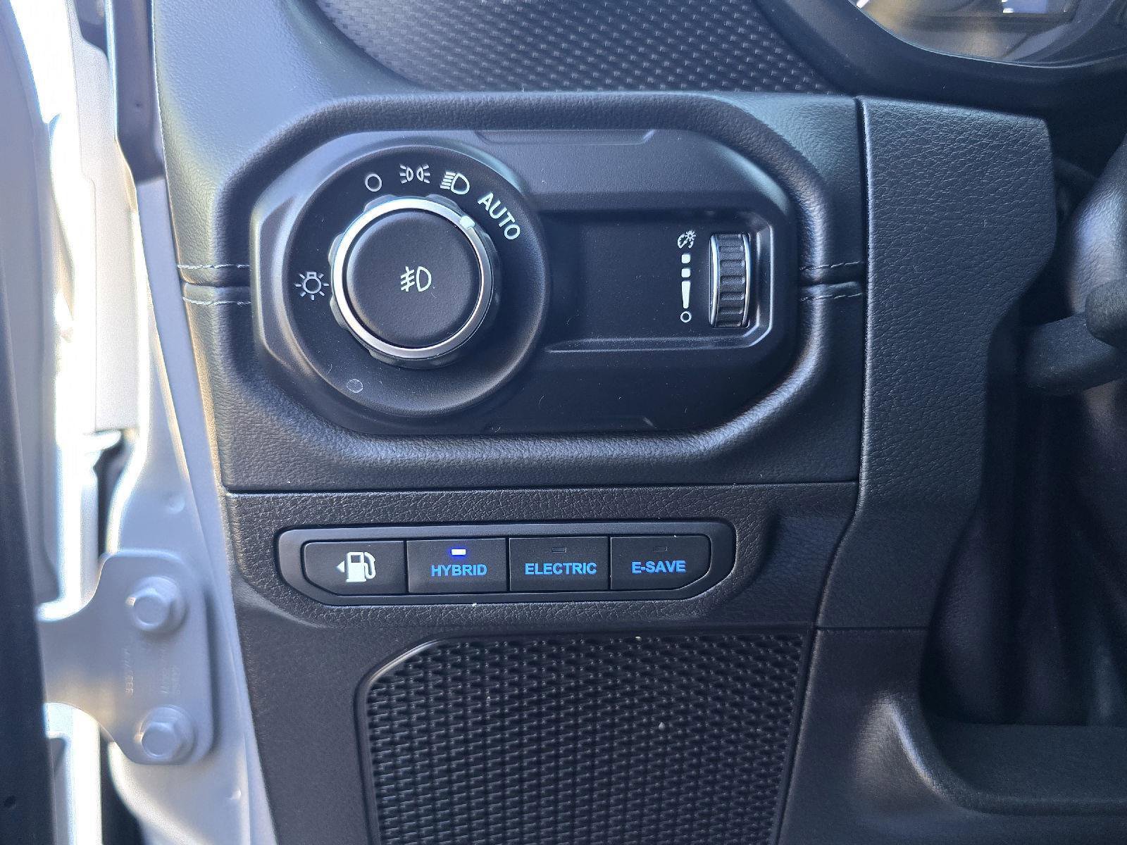 Used 2024 Jeep Wrangler Unlimited Rubicon 4xe image 25