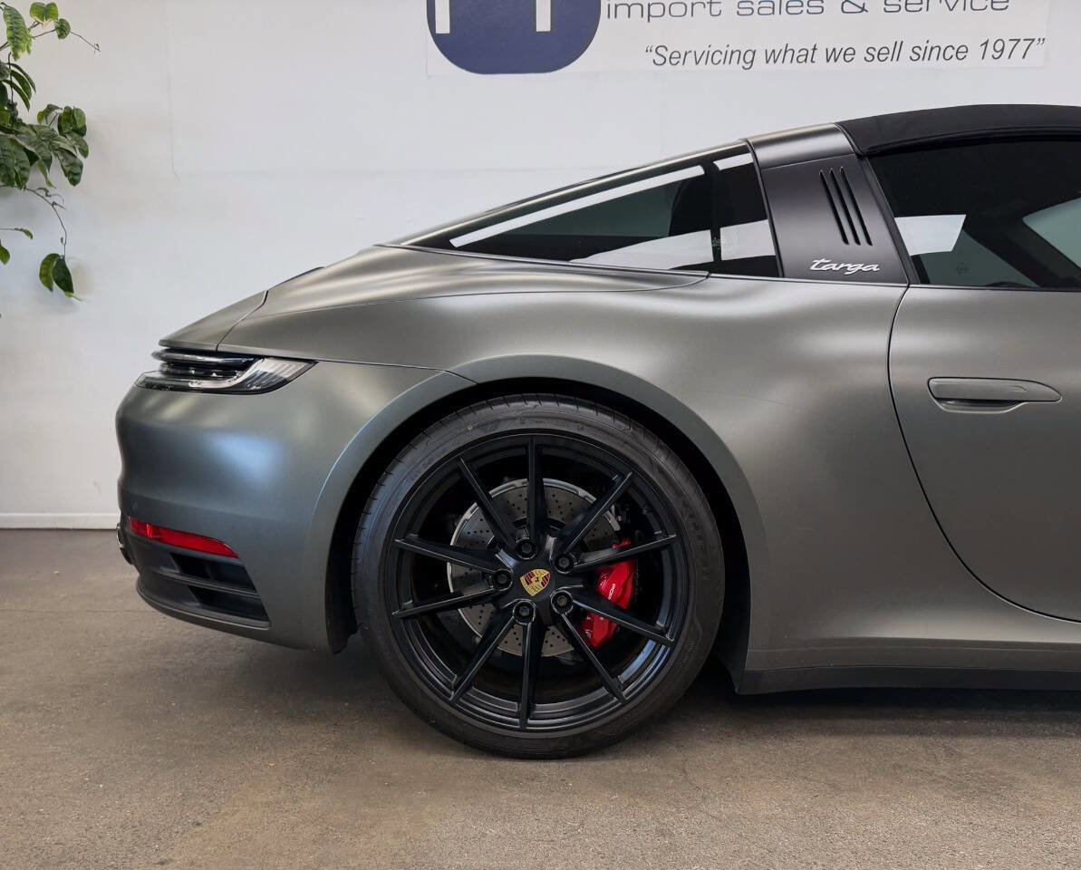 Used 2021 Porsche 911 image 17