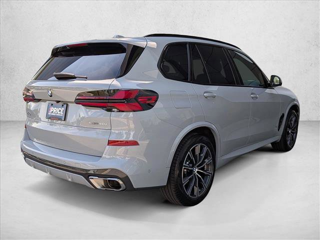 Used 2024 BMW X5 sDrive40i w/ M Sport Package RWD image 5